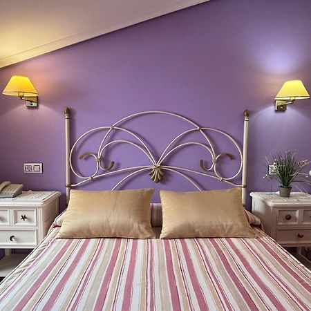 Hotel Casona Los Caballeros Santillana del Mar Extérieur photo