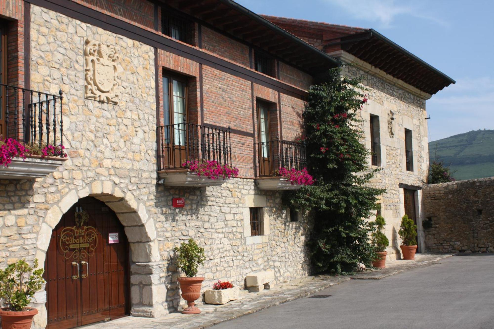 Hotel Casona Los Caballeros Santillana del Mar Extérieur photo
