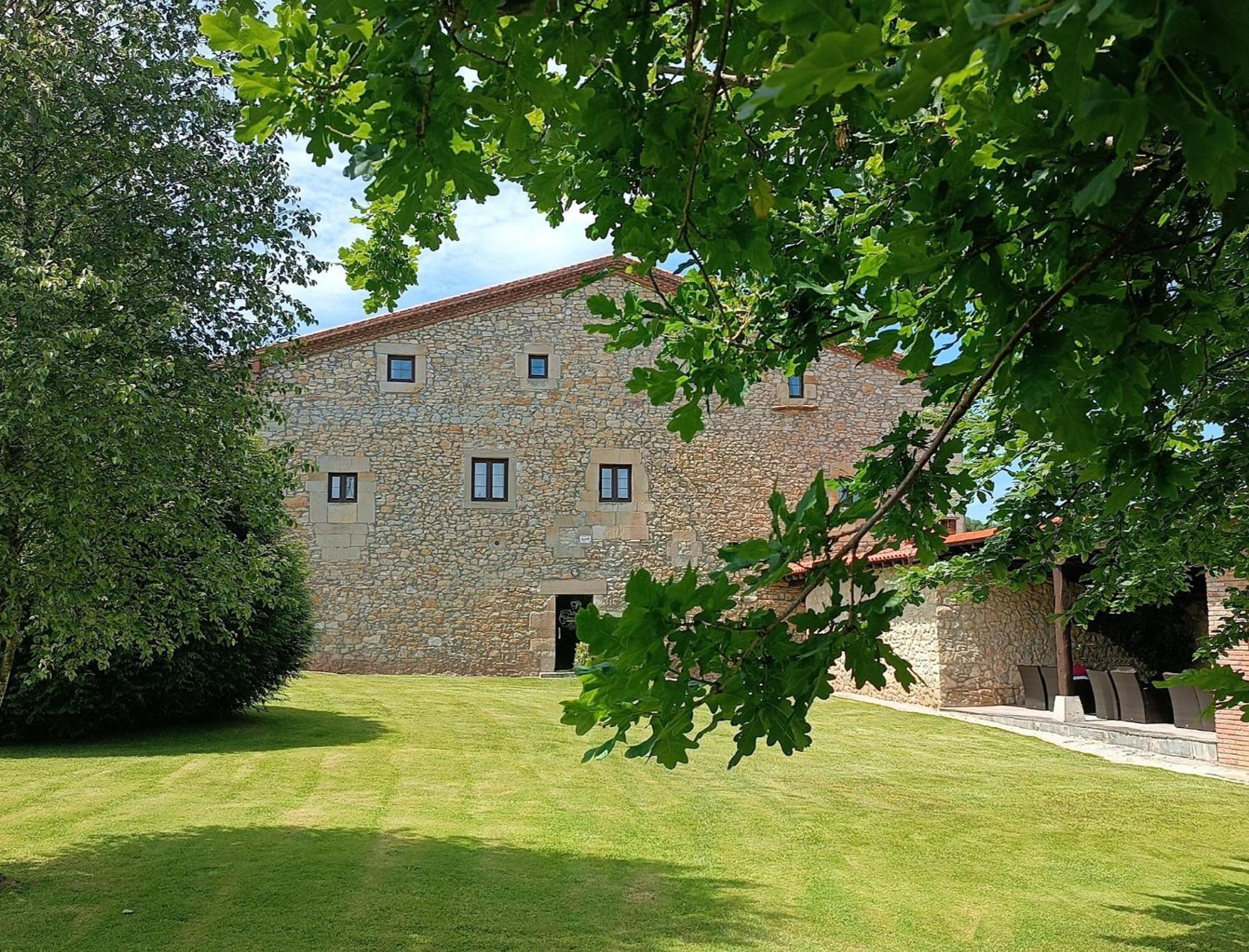 Hotel Casona Los Caballeros Santillana del Mar Extérieur photo