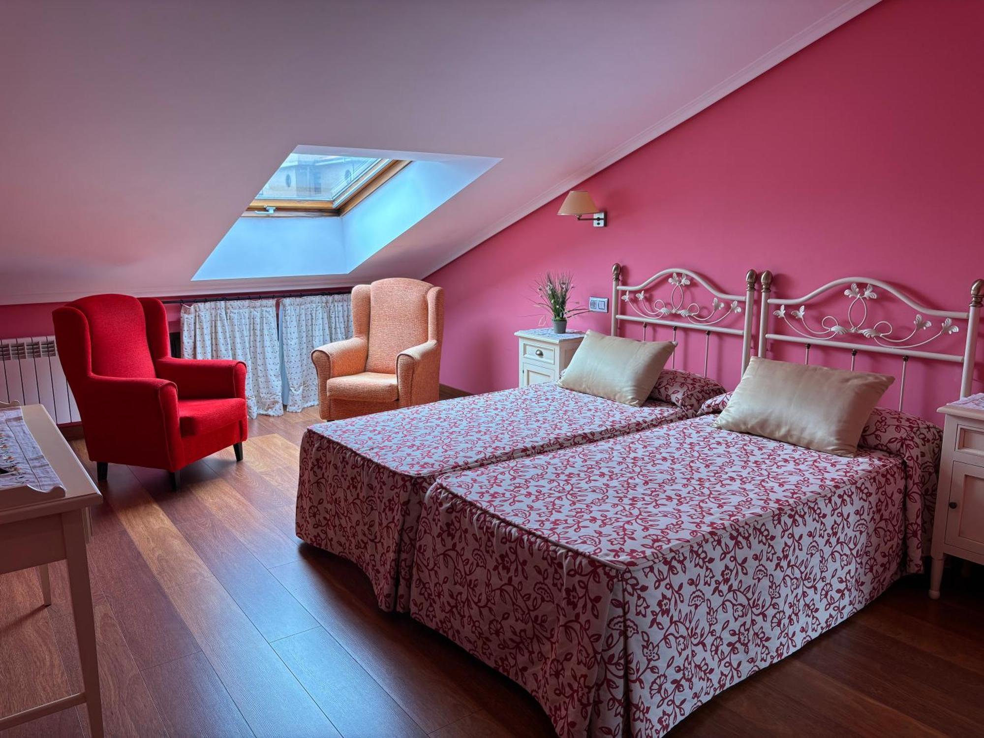 Hotel Casona Los Caballeros Santillana del Mar Extérieur photo