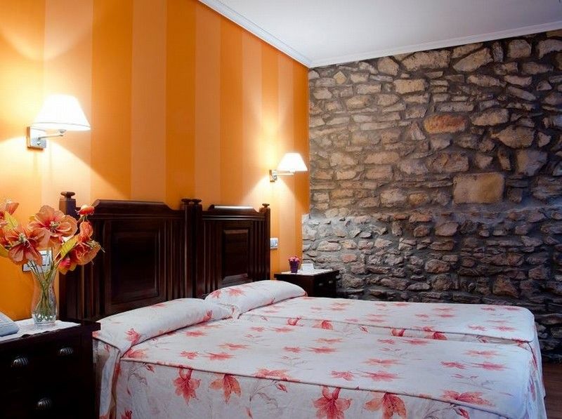 Hotel Casona Los Caballeros Santillana del Mar Extérieur photo