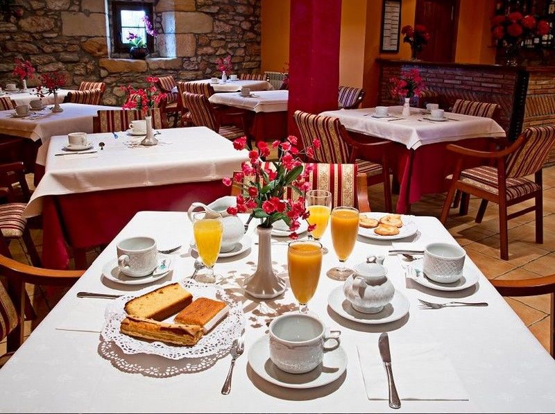 Hotel Casona Los Caballeros Santillana del Mar Extérieur photo